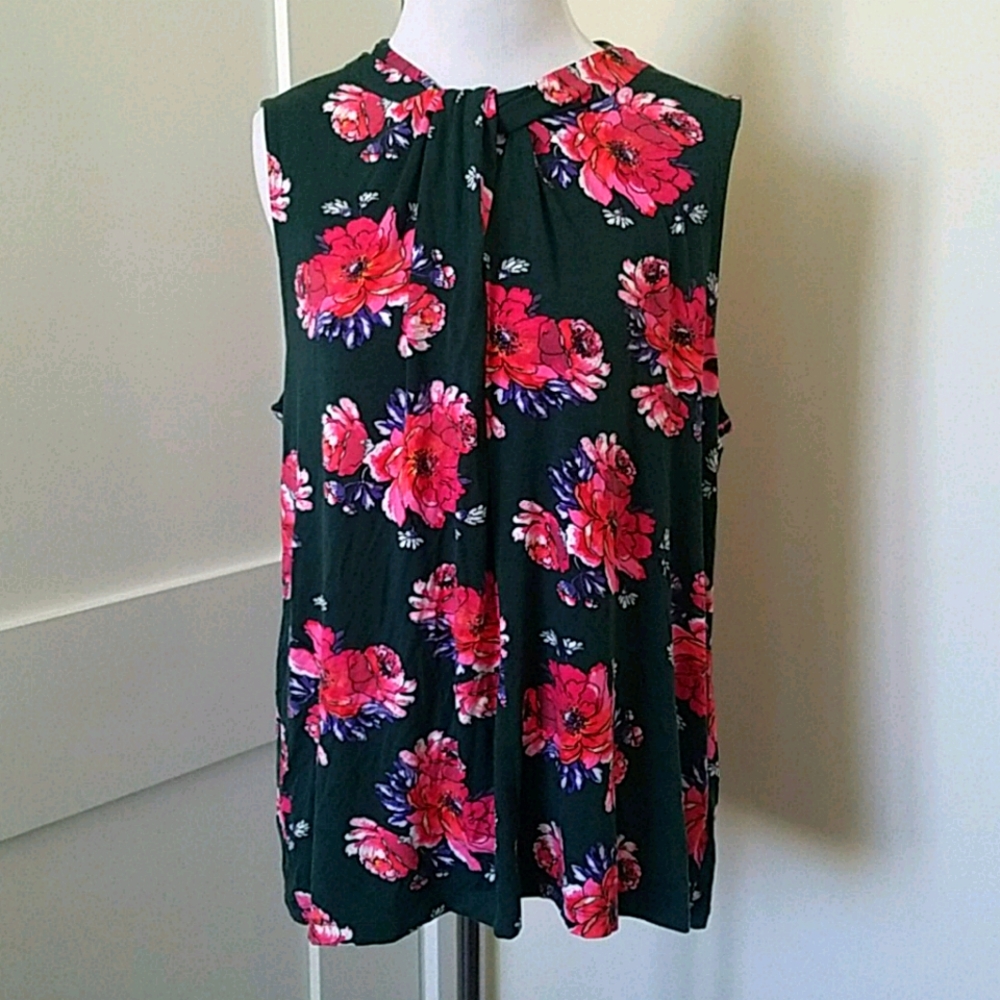 🎉HP🎉Anthropologie Pink/green floral blouse. Size M.